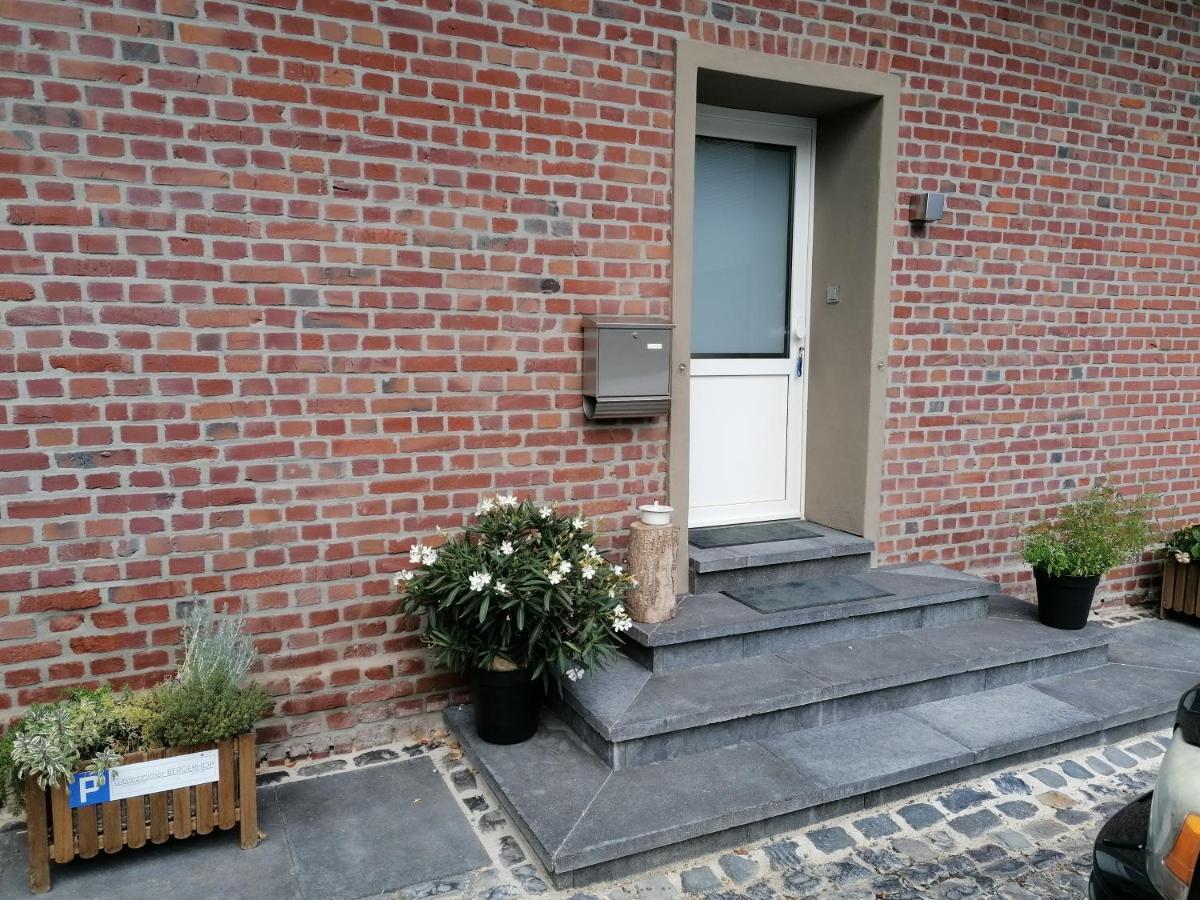 Gaestezimmer Bergerhof - Ankommen Und Wohlfuehlen Neuss Esterno foto